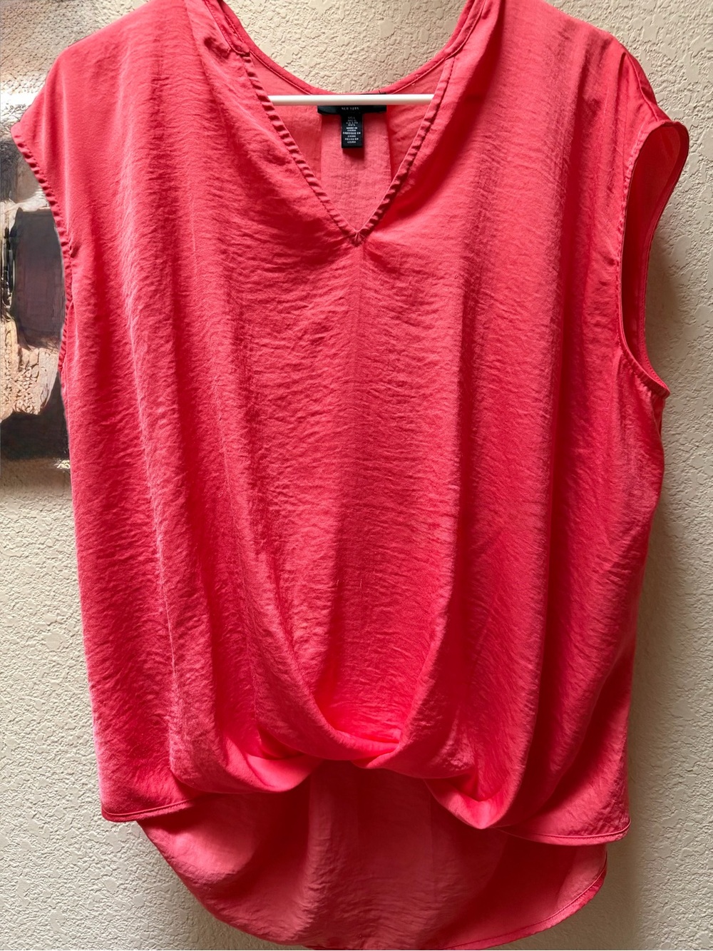 Sleeveless V-Neck Twist Hem Women’s Top - Bright Coral
